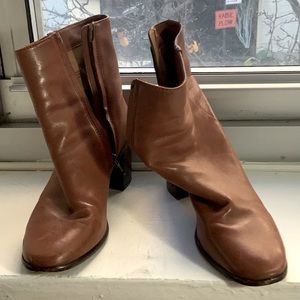Brown booties great condition